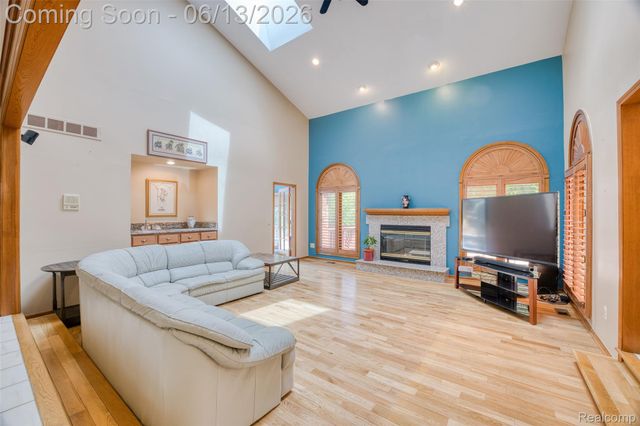 29342 Strathmore Drive, Farmington Hills, MI 48331
