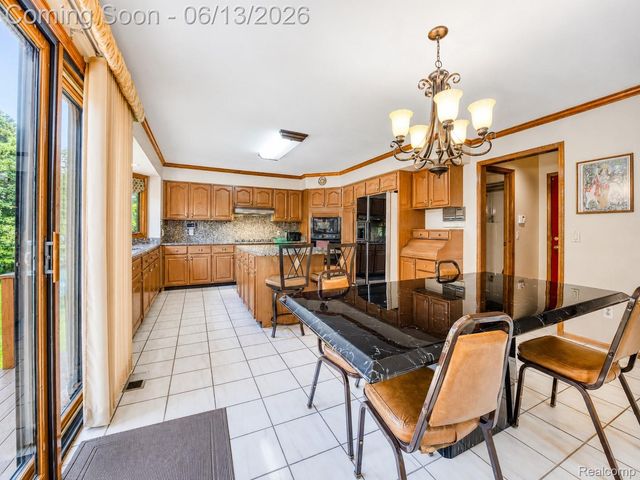 29342 Strathmore Drive, Farmington Hills, MI 48331