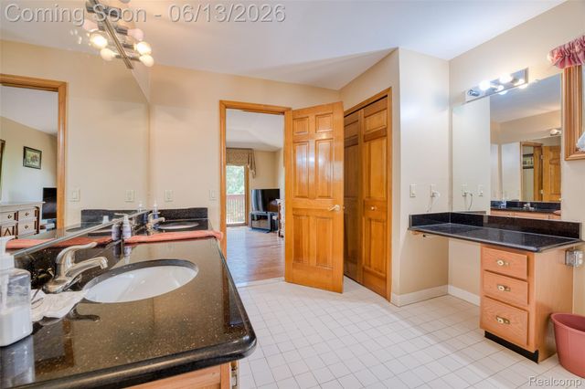 29342 Strathmore Drive, Farmington Hills, MI 48331
