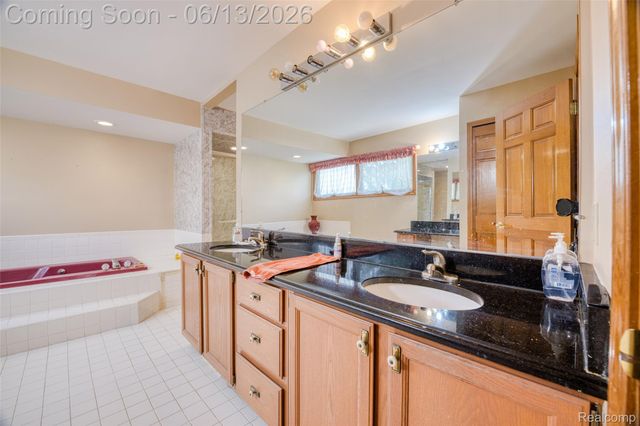 29342 Strathmore Drive, Farmington Hills, MI 48331