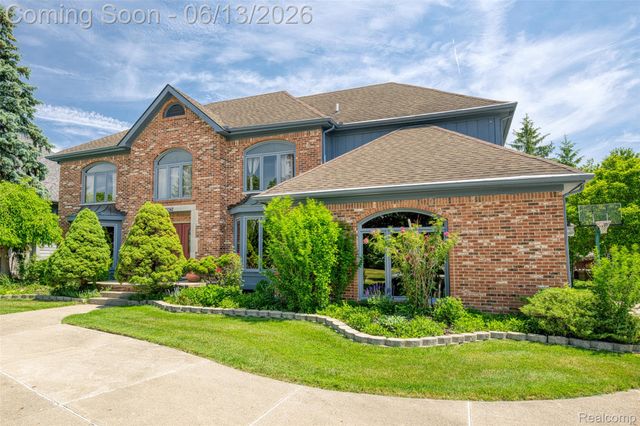 29342 Strathmore Drive, Farmington Hills, MI 48331