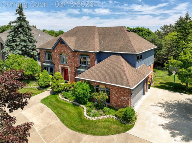 29342 Strathmore Drive, Farmington Hills, MI 48331