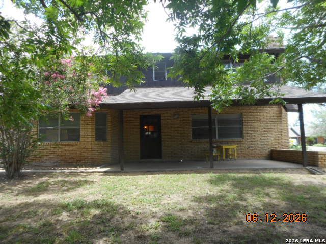 412 Chaparral Dr., Pleasanton, TX 78064