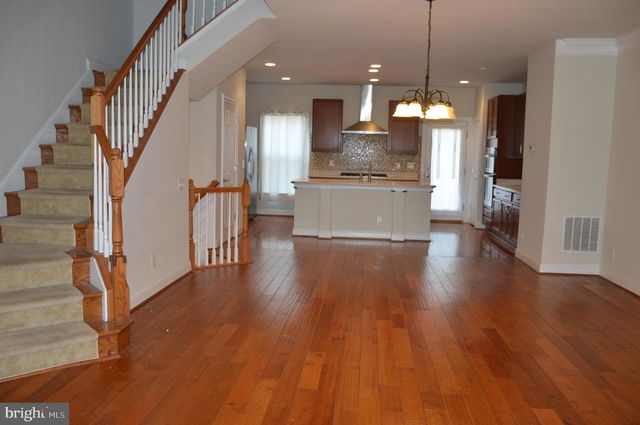 3059 WATERLOO LN, Fairfax, VA 22031