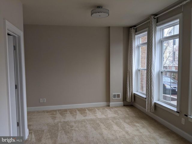 3059 WATERLOO LN, Fairfax, VA 22031