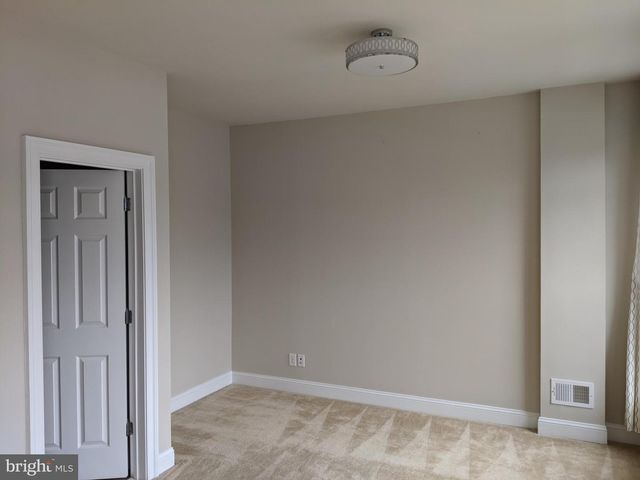 3059 WATERLOO LN, Fairfax, VA 22031