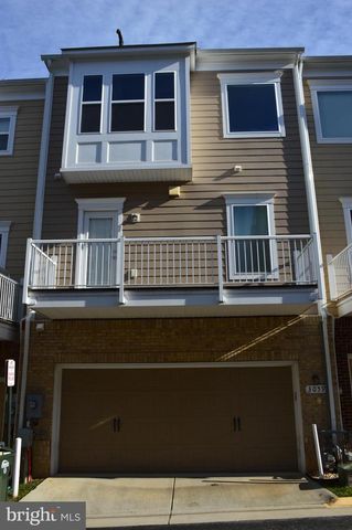 3059 WATERLOO LN, Fairfax, VA 22031