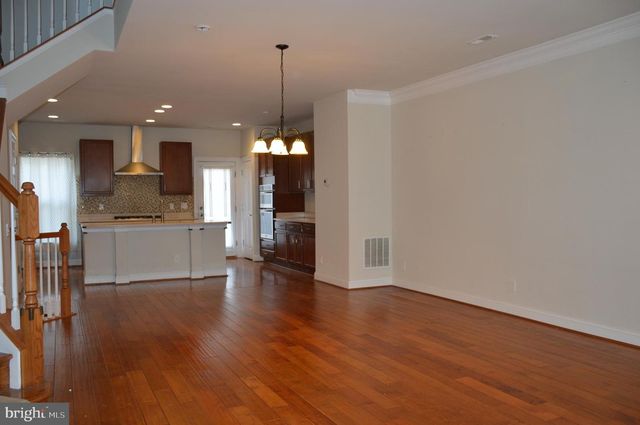 3059 WATERLOO LN, Fairfax, VA 22031
