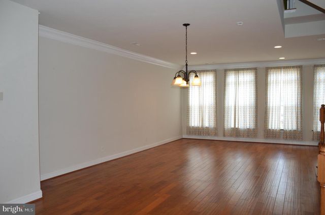 3059 WATERLOO LN, Fairfax, VA 22031
