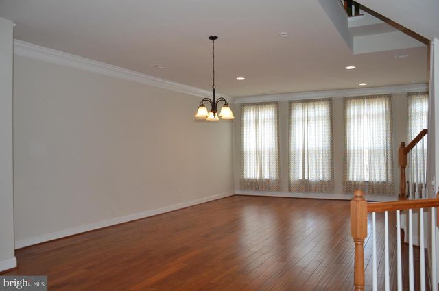 3059 WATERLOO LN, Fairfax, VA 22031