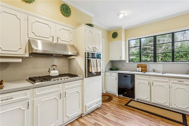 151 Peachtree Battle NW Avenue, Atlanta, GA 30305