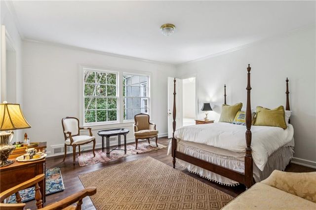 151 Peachtree Battle NW Avenue, Atlanta, GA 30305