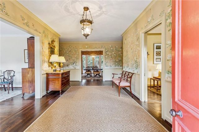 151 Peachtree Battle NW Avenue, Atlanta, GA 30305