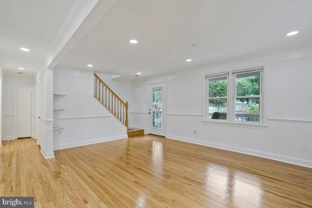 7318 POPLAR CT, Falls Church, VA 22042