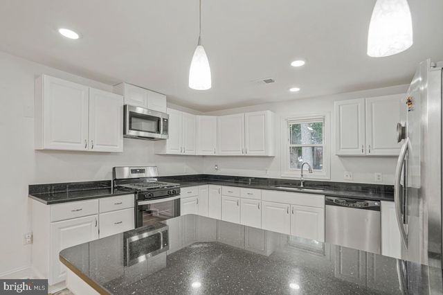 7318 POPLAR CT, Falls Church, VA 22042