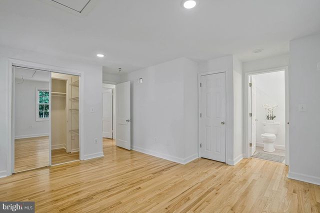 7318 POPLAR CT, Falls Church, VA 22042
