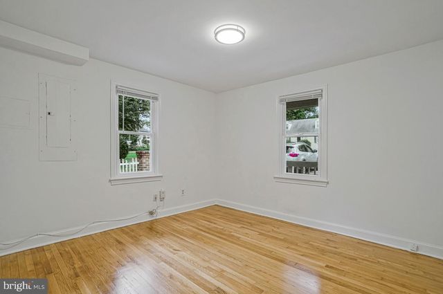 7318 POPLAR CT, Falls Church, VA 22042