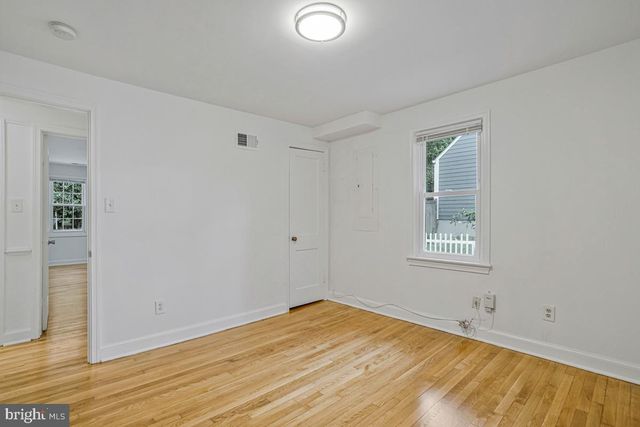 7318 POPLAR CT, Falls Church, VA 22042