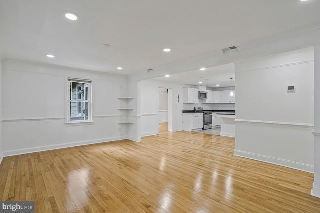 7318 POPLAR CT, Falls Church, VA 22042