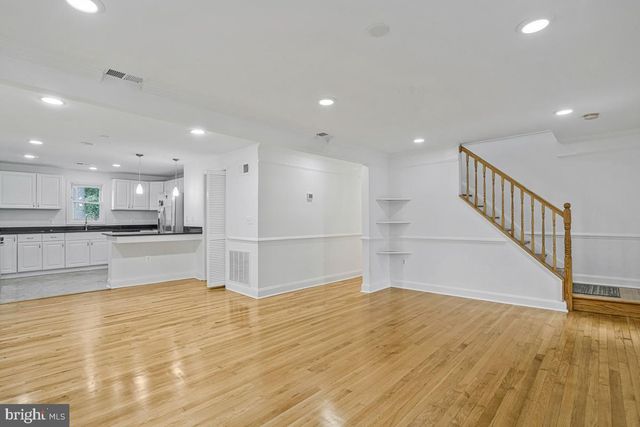 7318 POPLAR CT, Falls Church, VA 22042