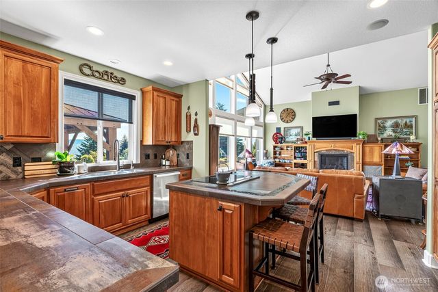499 Beasley Road, Kelso, WA 98626