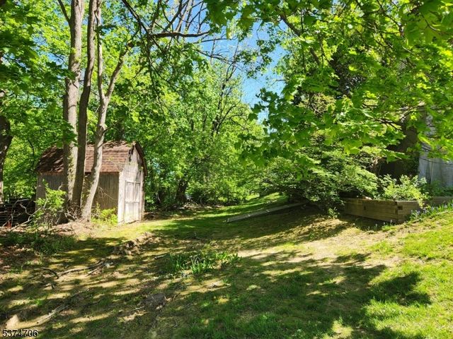 14 Trenton Pl, Newton Town, NJ 07860