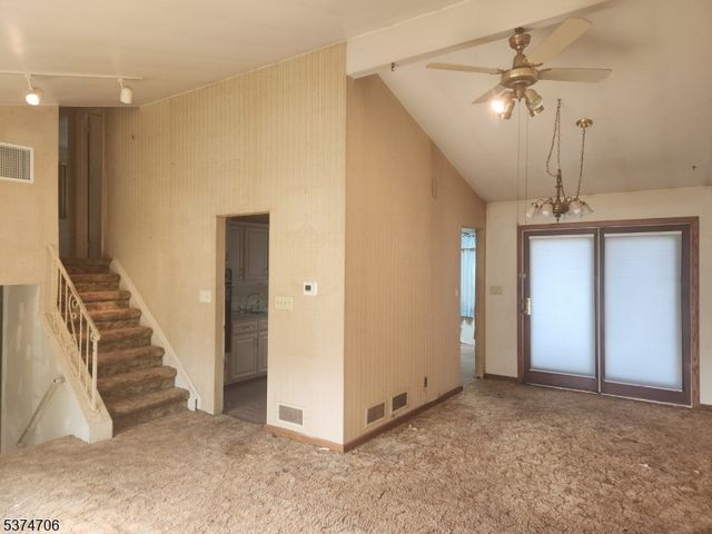 14 Trenton Pl, Newton Town, NJ 07860