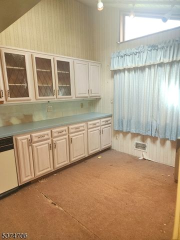 14 Trenton Pl, Newton Town, NJ 07860