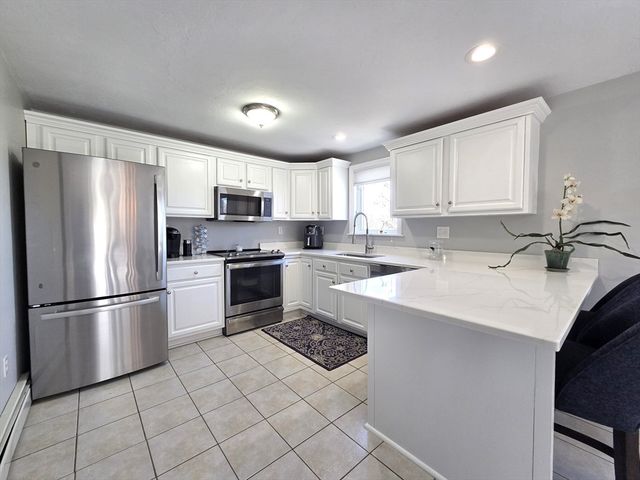 27 Middlesex Ave, Worcester, MA 01604