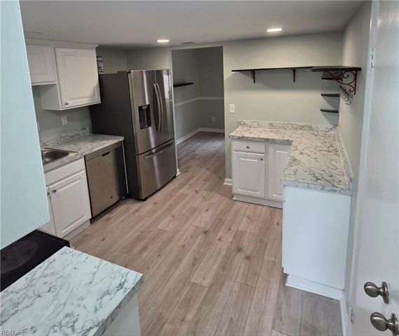 708 Alder CIR, Virginia Beach, VA 23462