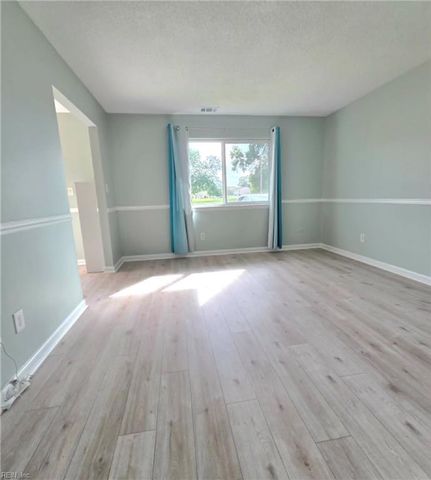 708 Alder CIR, Virginia Beach, VA 23462