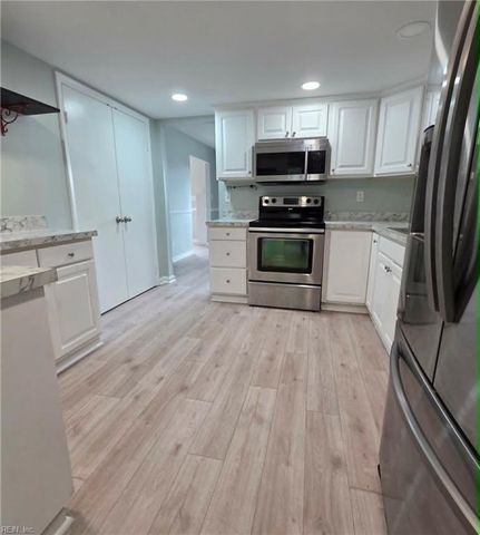 708 Alder CIR, Virginia Beach, VA 23462