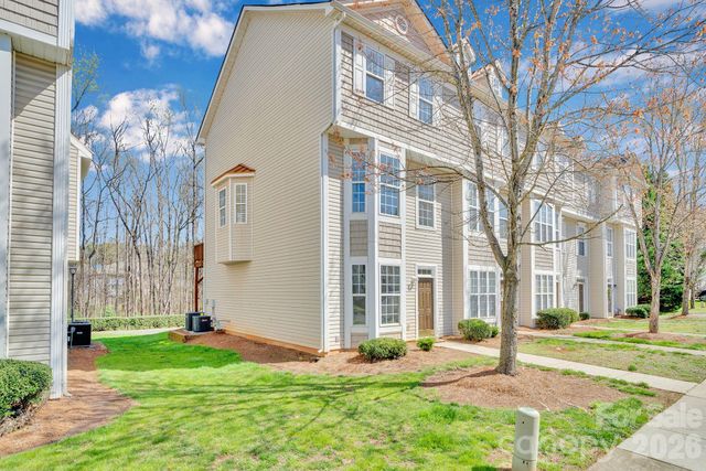 8131 Kings Creek Drive, Charlotte, NC 28273