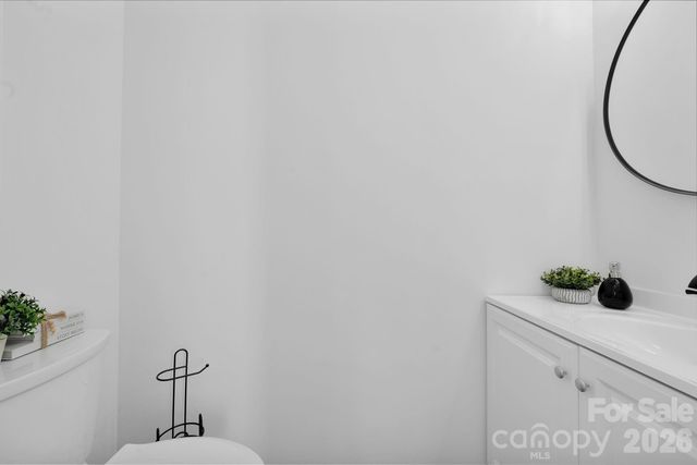 8131 Kings Creek Drive, Charlotte, NC 28273