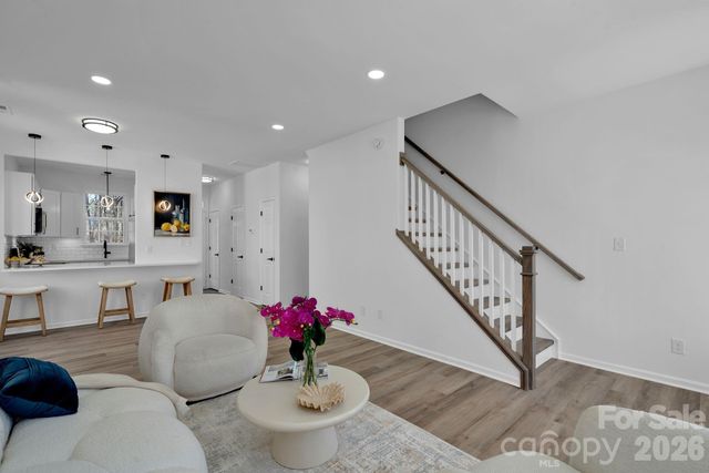 8131 Kings Creek Drive, Charlotte, NC 28273