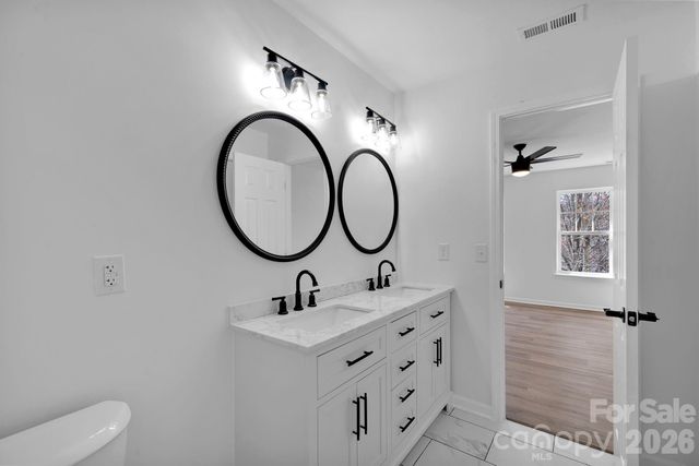 8131 Kings Creek Drive, Charlotte, NC 28273