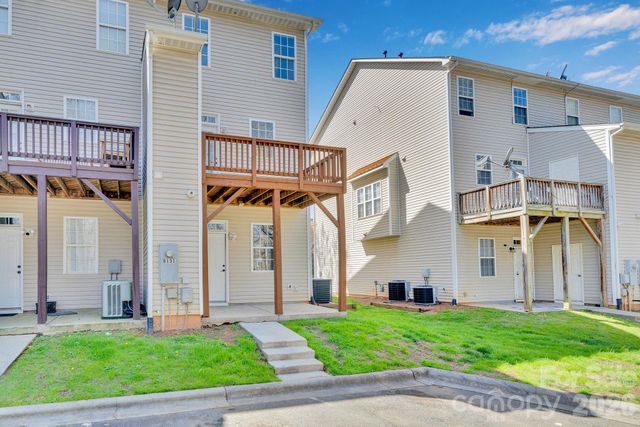 8131 Kings Creek Drive, Charlotte, NC 28273