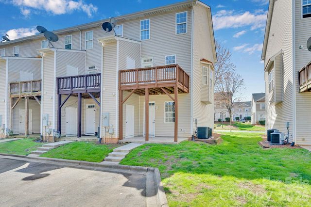 8131 Kings Creek Drive, Charlotte, NC 28273