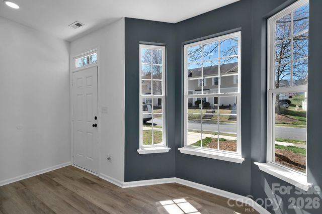 8131 Kings Creek Drive, Charlotte, NC 28273