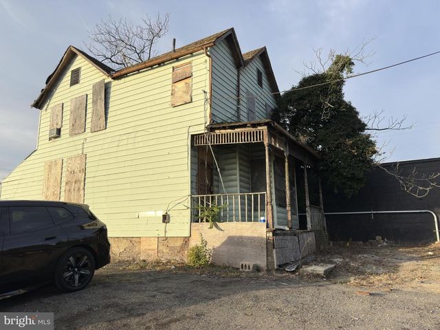 2203 CHANNING ST NE, Washington, DC 20018