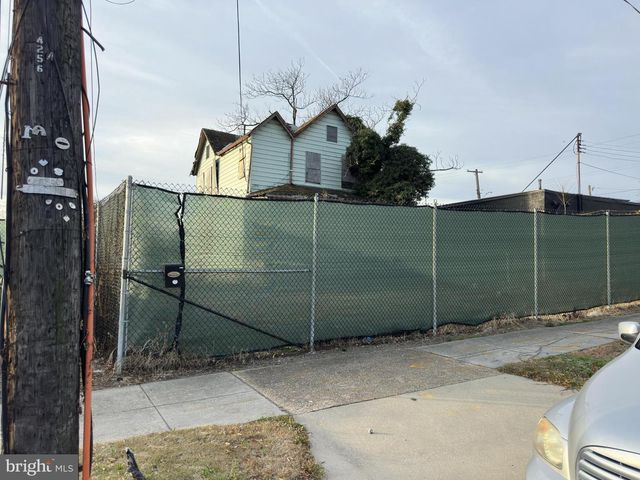 2203 CHANNING ST NE, Washington, DC 20018