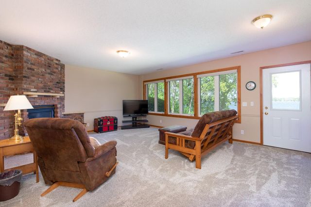 1524 Squirrels Nest Road, Kasota, MN 56050