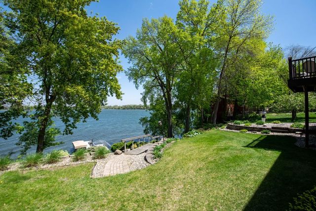 1524 Squirrels Nest Road, Kasota, MN 56050