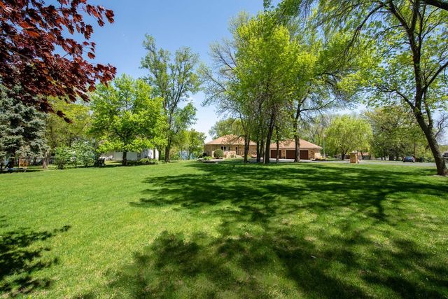 1524 Squirrels Nest Road, Kasota, MN 56050