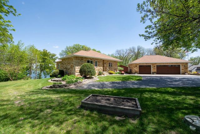 1524 Squirrels Nest Road, Kasota, MN 56050
