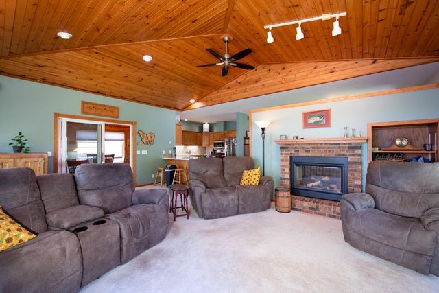 1524 Squirrels Nest Road, Kasota, MN 56050