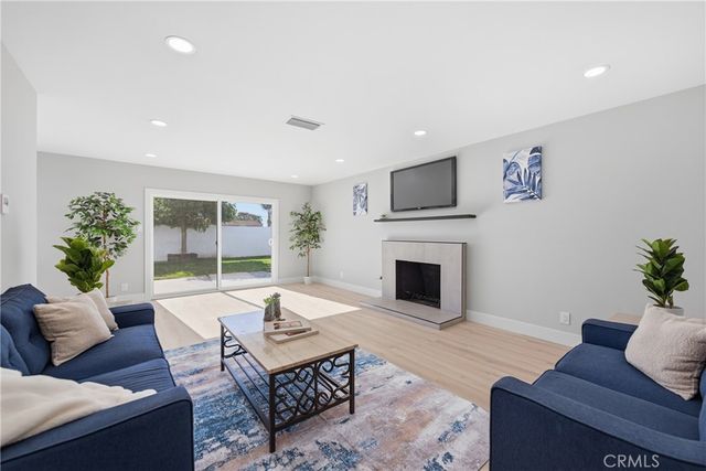 8688 Denver Street, Ventura, CA 93004