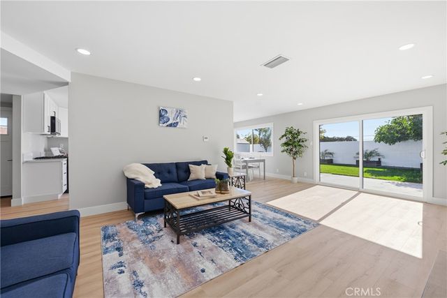 8688 Denver Street, Ventura, CA 93004