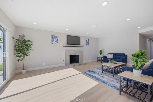 8688 Denver Street, Ventura, CA 93004