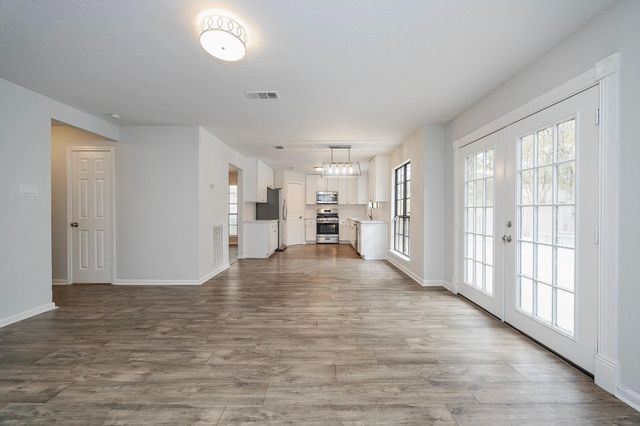 86 W Stony Bridge Circle, The Woodlands, TX 77381